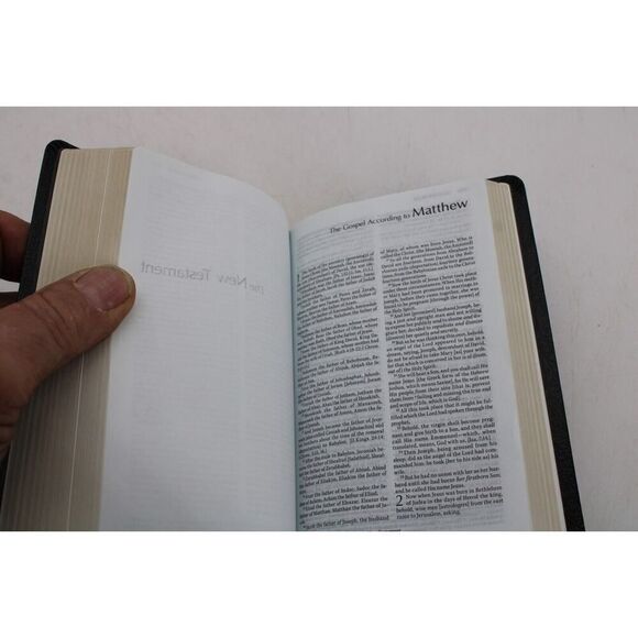 Amplified Thinline Bible, Compact, Bonded Leather, Black - Picture 9 of 13